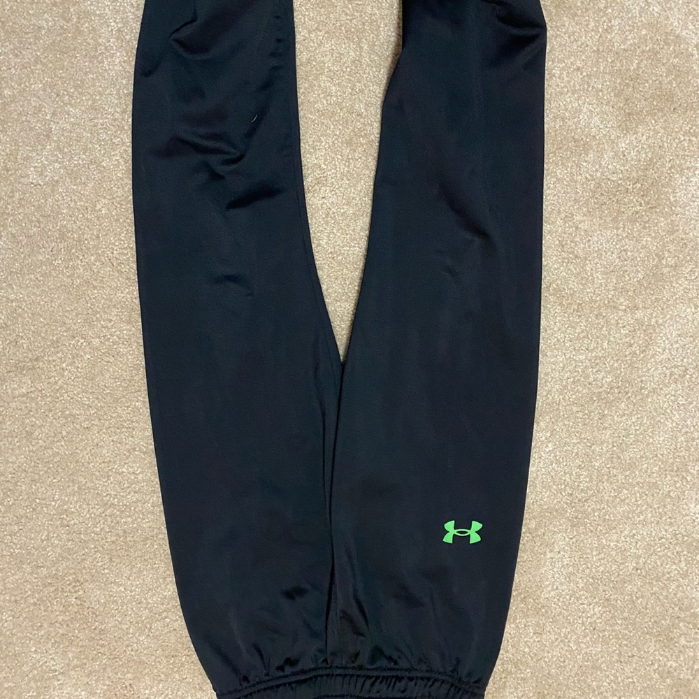 Black under armor size 7
